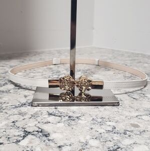 Slim Fashion Rose Belt NWOT